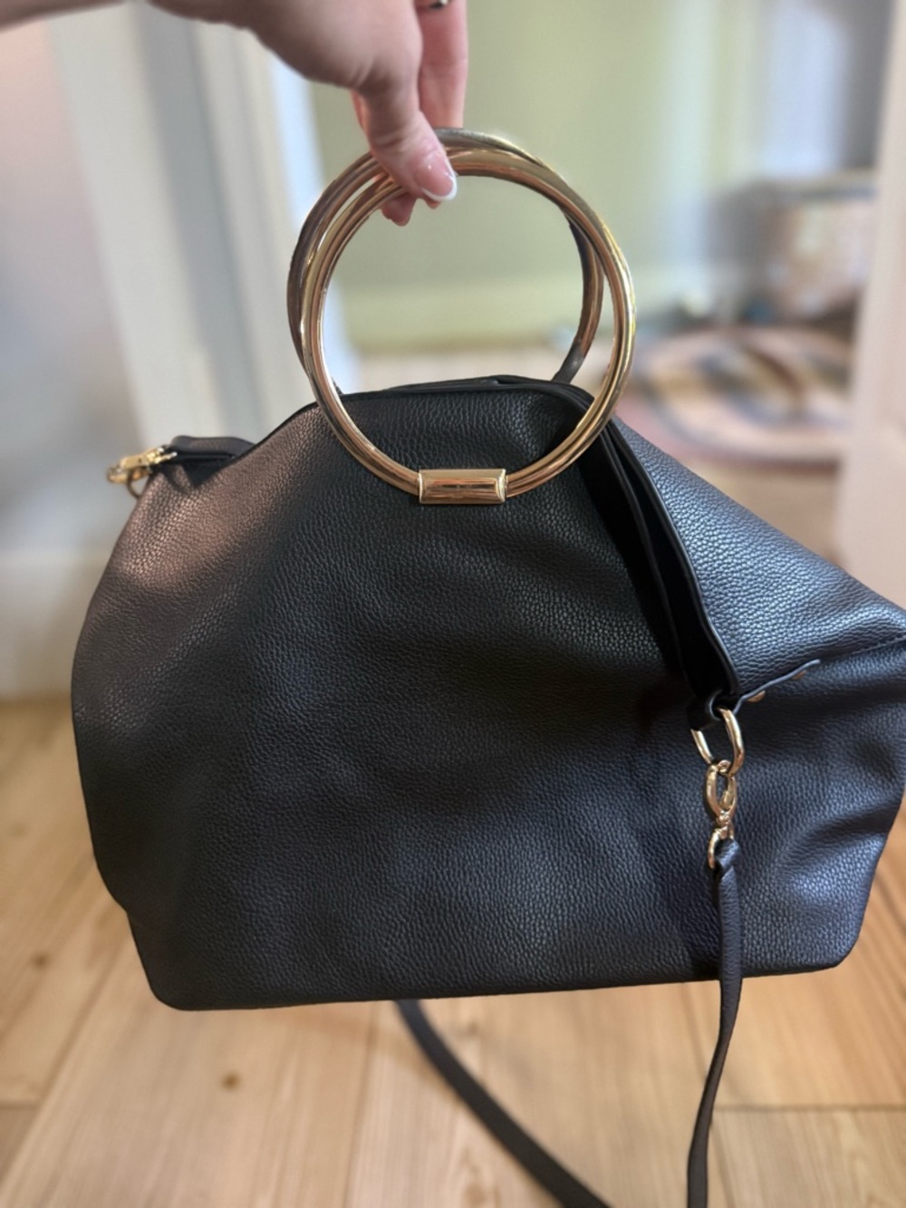 JustFab Black Hobo Bag with‎ Gold Ring Handles - Picture 2 of 4